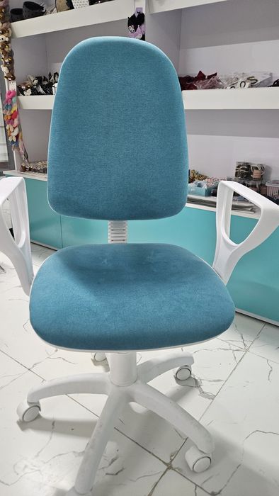 Офисное кресло, срочно