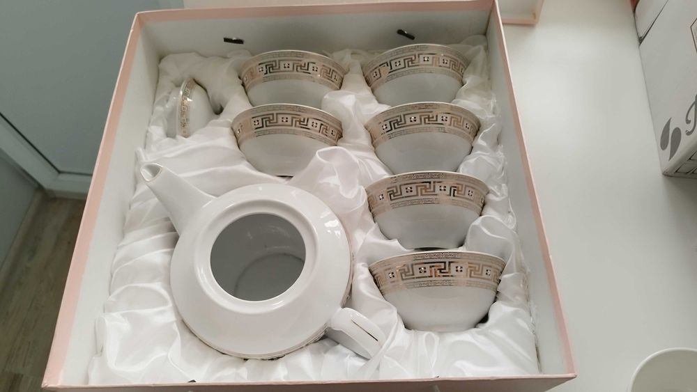 Продам чайник с кесешками