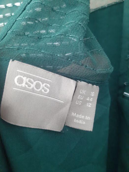 Vând rochie Asos nr 44 cu pietre
