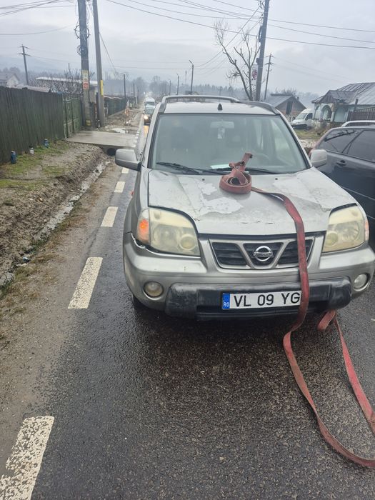 Nissan x-trail vând sau dezmembrez
