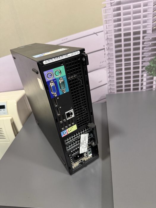 Комплект Dell – компютър + монитор (22”)