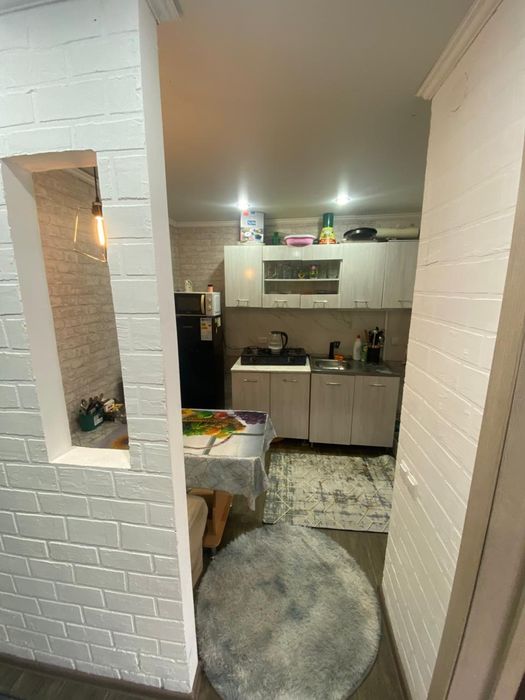 Продам квартиру .