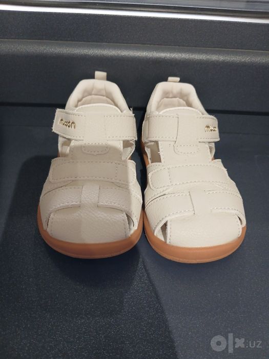 Qaymoq rang sandal