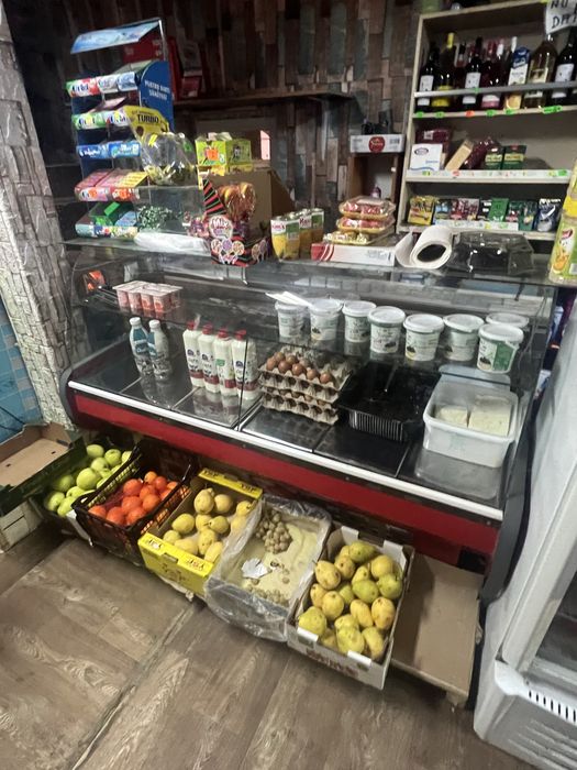 Vitrina mezeluri in stare buna