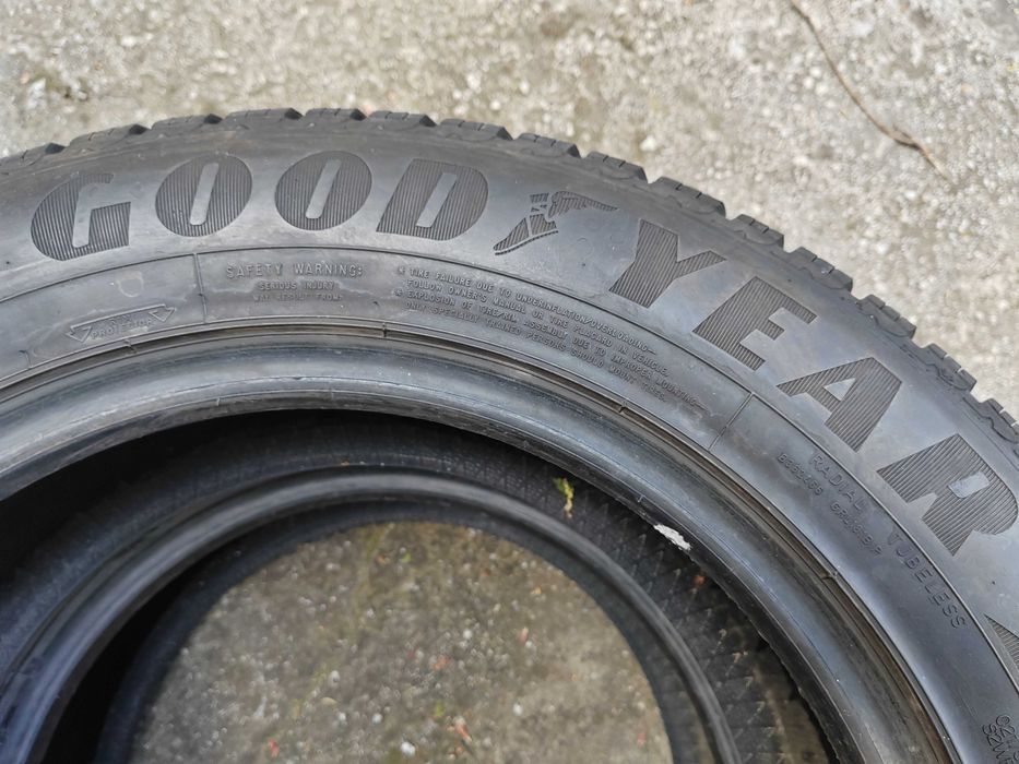 225/65/17 2бр.Goodyear Зимни гуми