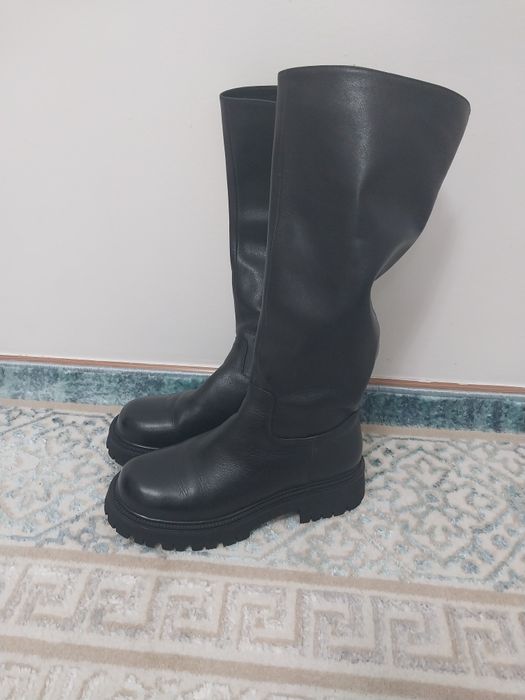 Женские  зимние сапоги размер 38