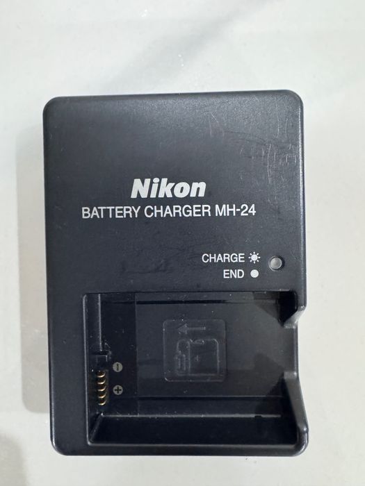 Nikon D3200 в идеальном состоянии!!!