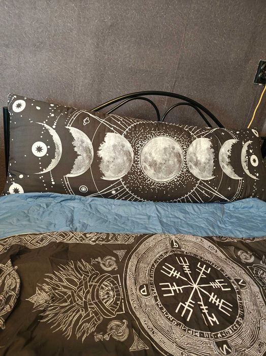 Дълга възглавница плюс 3 калъфки