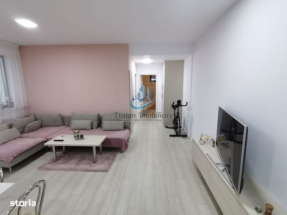 Apartament 2 camere, semidecomandat etaj 2, 69 mp utili, zona Fermel