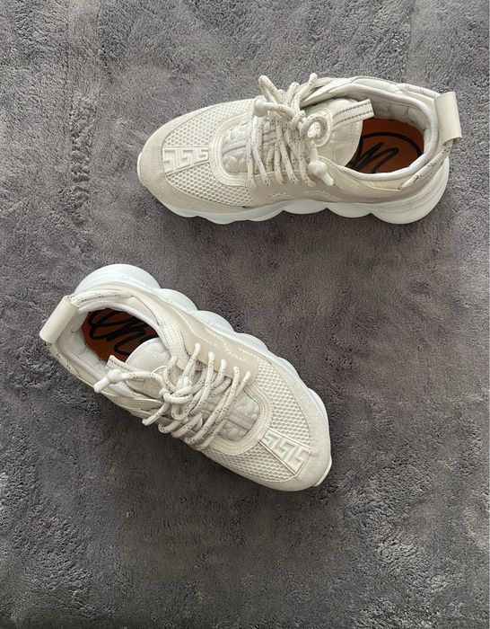 Versace chain reaction