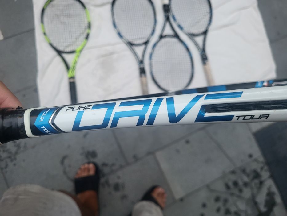 Vand 2 rachete Babolat pure drive si una pure aero de copii