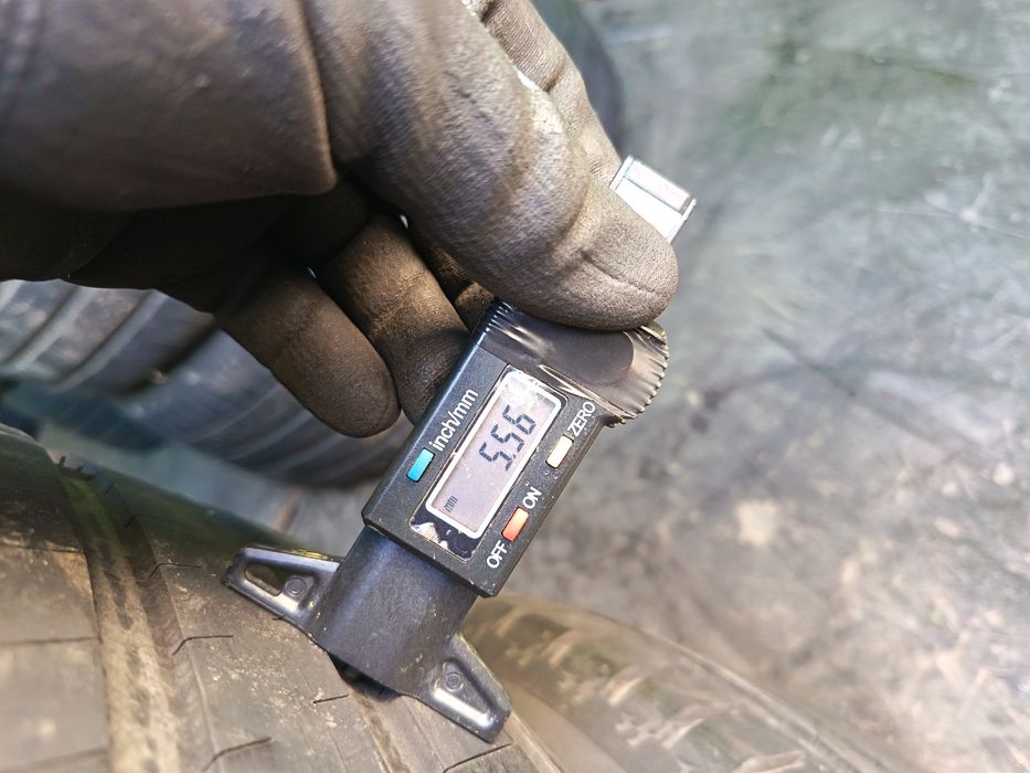 Anvelope vara 255 55 17 Mercedes glk 2020 5.5mm