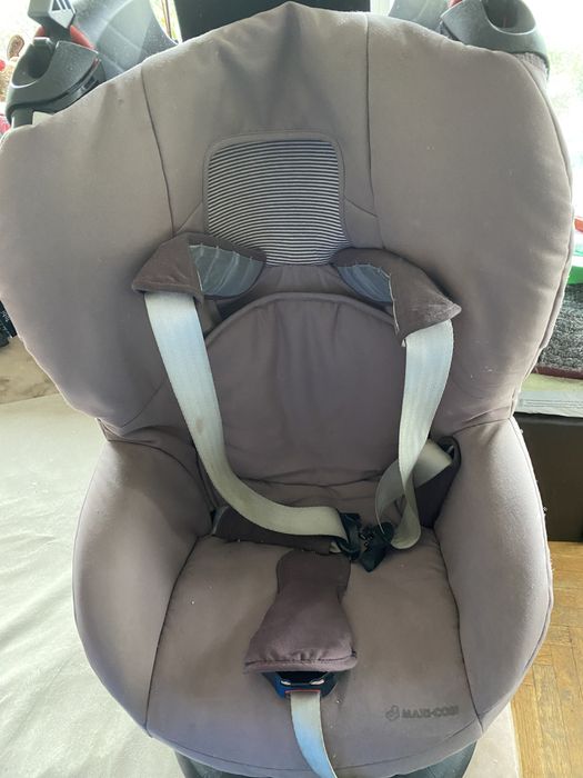 Детско столче за кола “Maxi Cosi- Tobi” + подарък врати с ключове