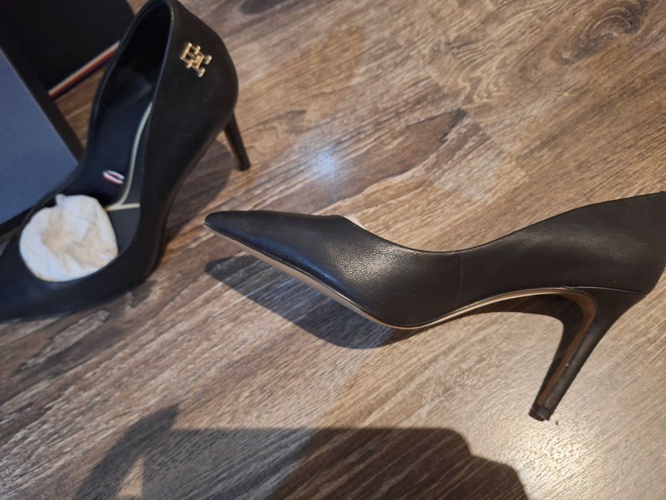 Дамски официални обувки tommy hilfiger