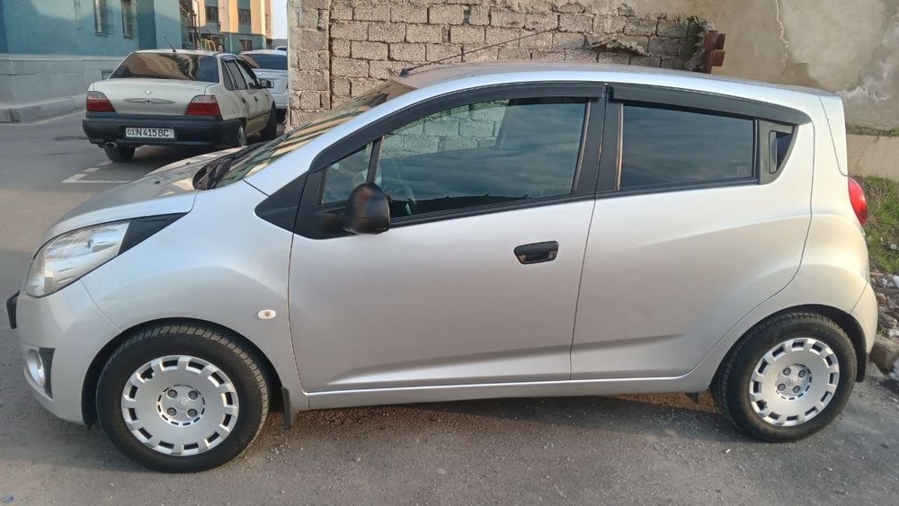 Спарк сотилади 2015 85m³