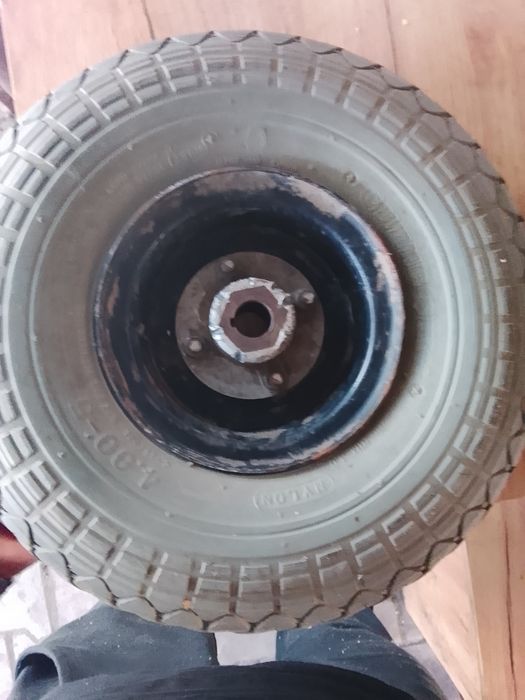 Roți pentru scuter/cărucior electric pentru persoane cu dizabilități