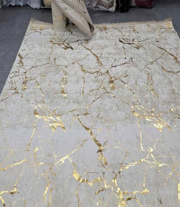 Комплект килим + 3 пътеки - 80 лв