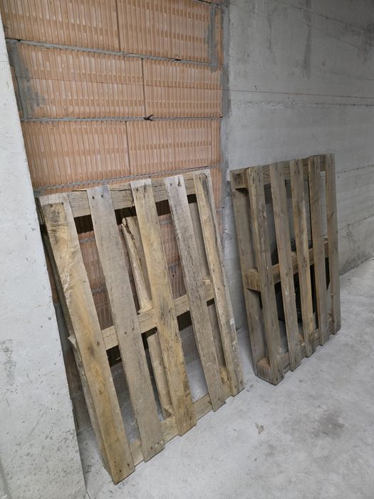 Продавам 2 бр. палети