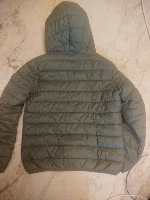 Продам куртку на мальчика