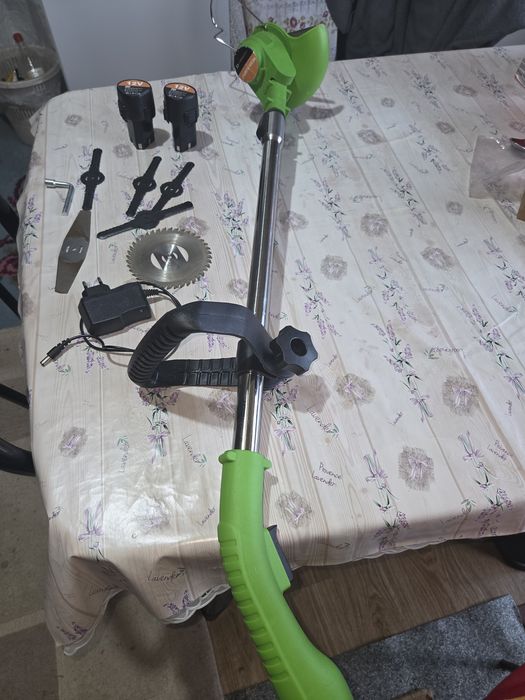 Motocoasă electrică