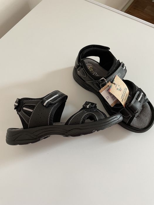 Обувь для мальчика. Сандалии.