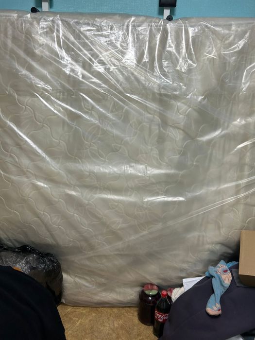 Продам матрас на двкхспалку