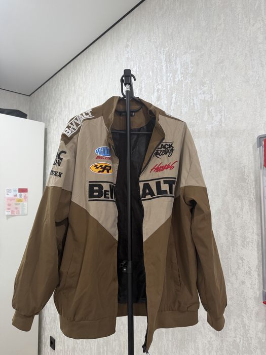 Продаю верхнюю одежду