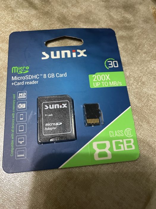 Флэшка новая , пульт , зарядка с проводом