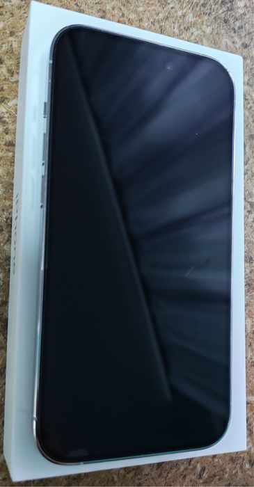 Vând iPhone 14 PRO alb, 256GB