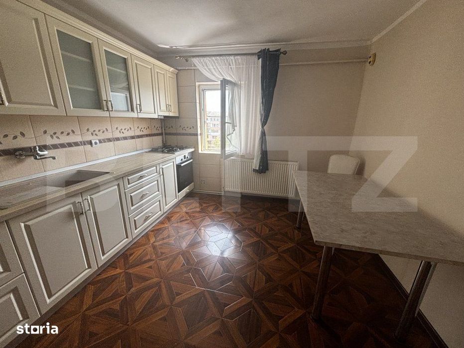 Apartament cu 3 camere, decomandat, 96 mp, zona Micro 16