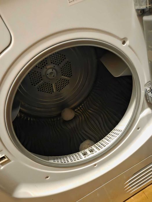 Сушилня Аристон, 9 кг (Hotpoint Ariston) с термопомпа