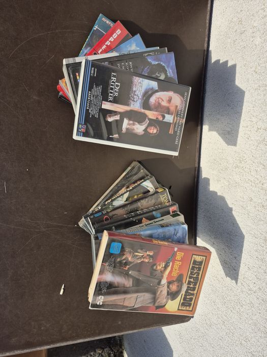 Vând 14 casete video VHS originale colectie filme istorice,Război ,western