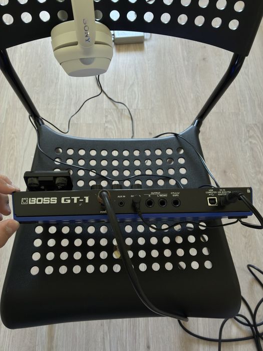 BOSS GT-1 гитарный процессор