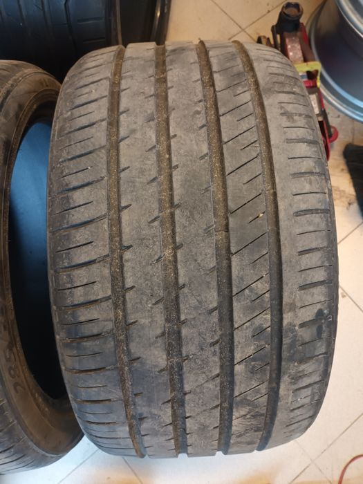 Гуми 285.35.18 цола 2 бр
