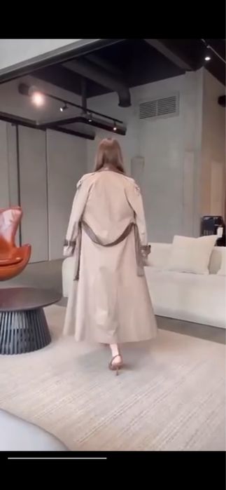 Плащ с кожанными вставками