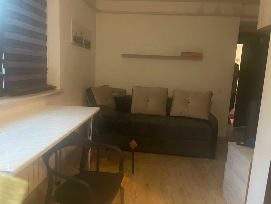 apartament de inchiriat doua camere decomandat_Iasi zona centrala (Palas)