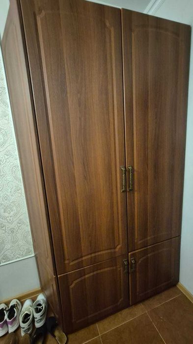 Продаю мебель -шкафы