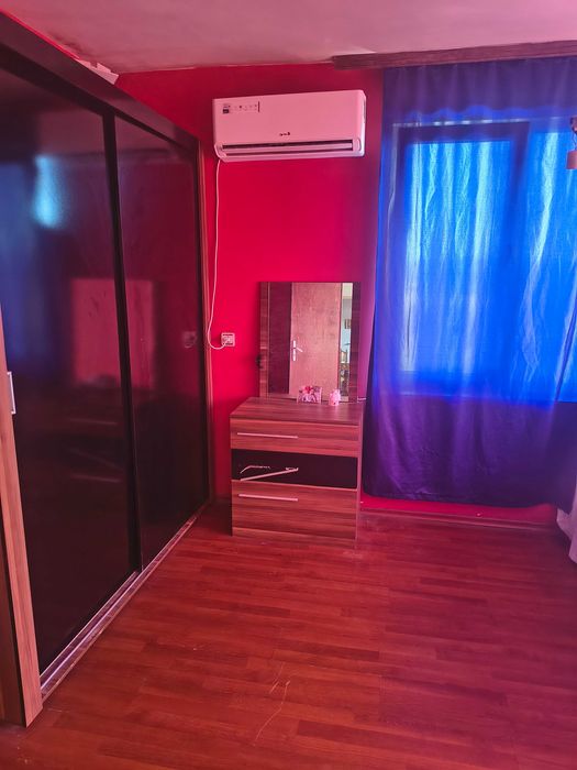 0888909923Продавам двуетажна къща в с.Горник на 3км от Червен бряг на тихо и спокойно място
