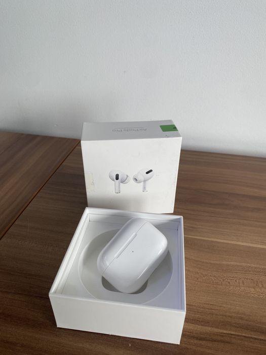 Apple AirPods Pro/ White/ Ca nou