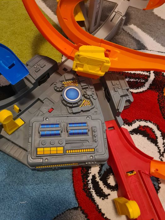 Писта Хот уилс с батерии