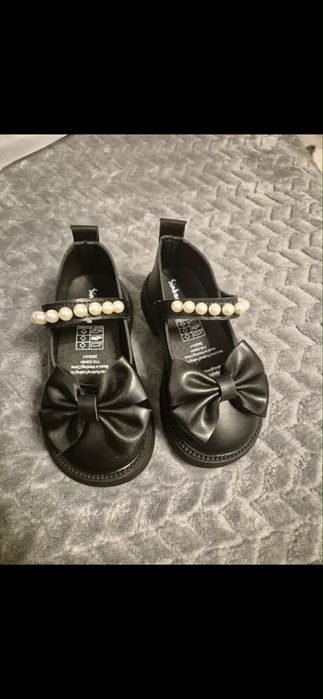 Sandalute fetite de vanzare