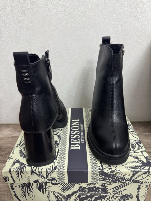 Полу сапожки женские