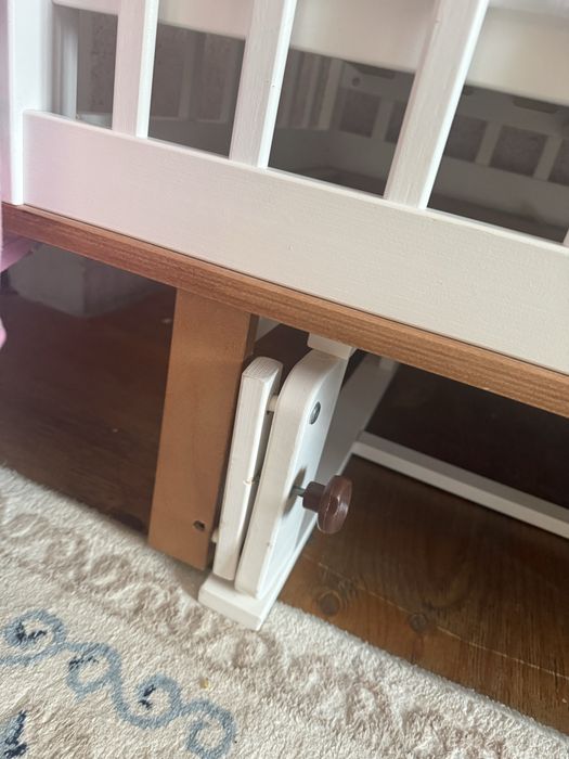 Продам манеж белый