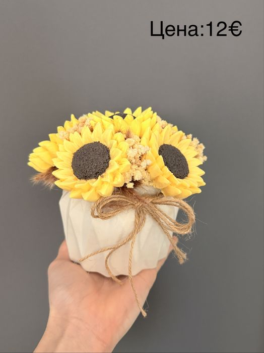 Ръчно изработени ароматни свещи и сапуни