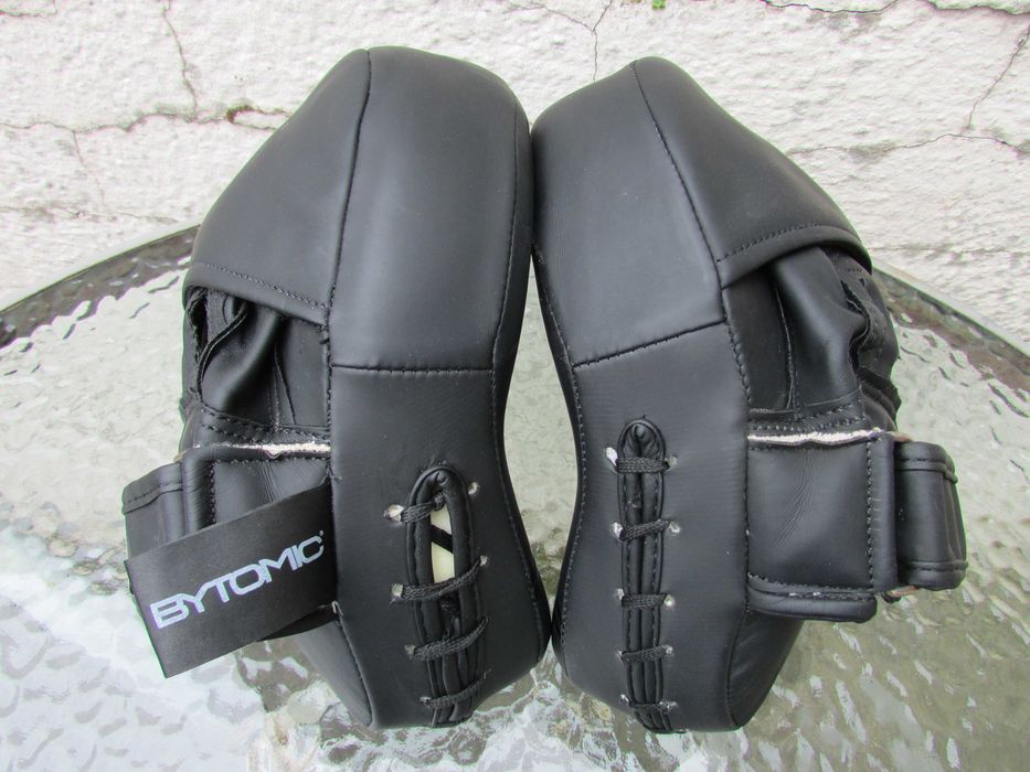 Лапи за бокс Bytomic Axis V2