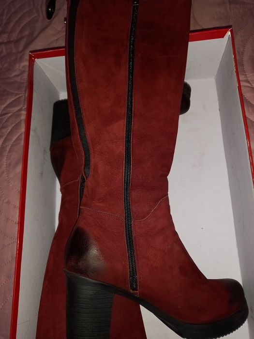 Ботуши от естествен велур