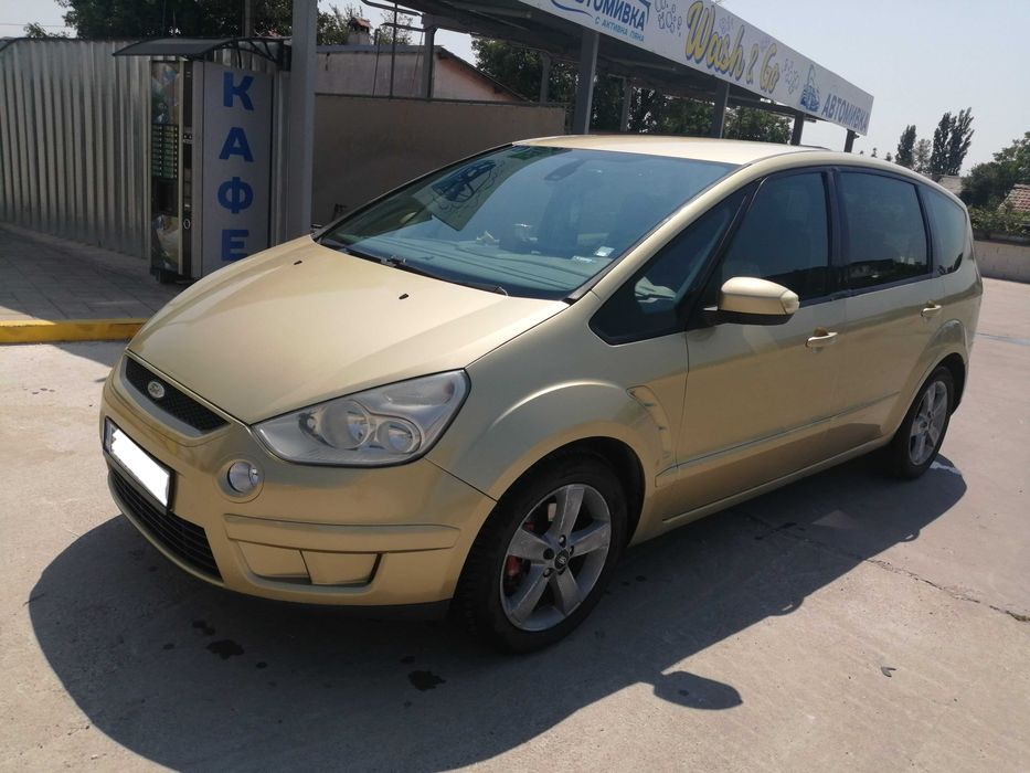 Продава се Ford S-max