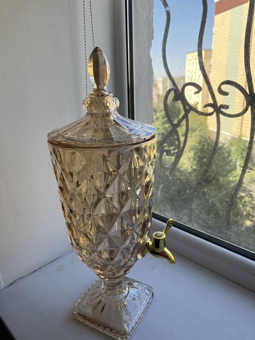 Новый графин 4-х литровый