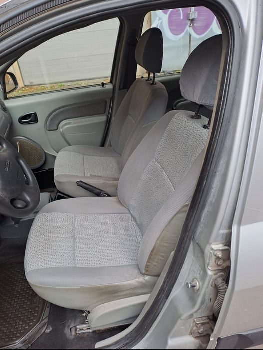 Vând Dacie Logan Mcv