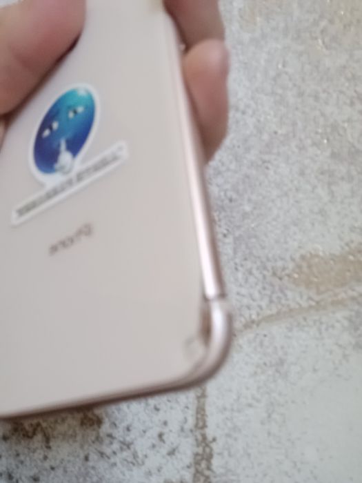 iPhone 8 iPhone 8